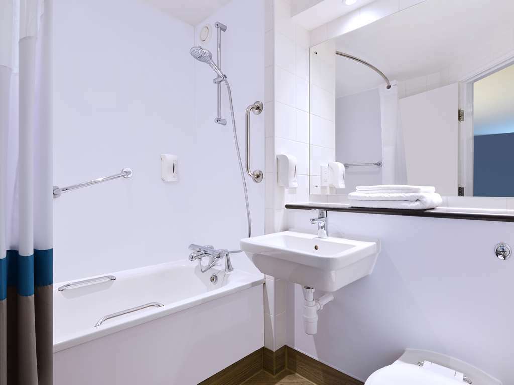 Travelodge London Ealing Room photo